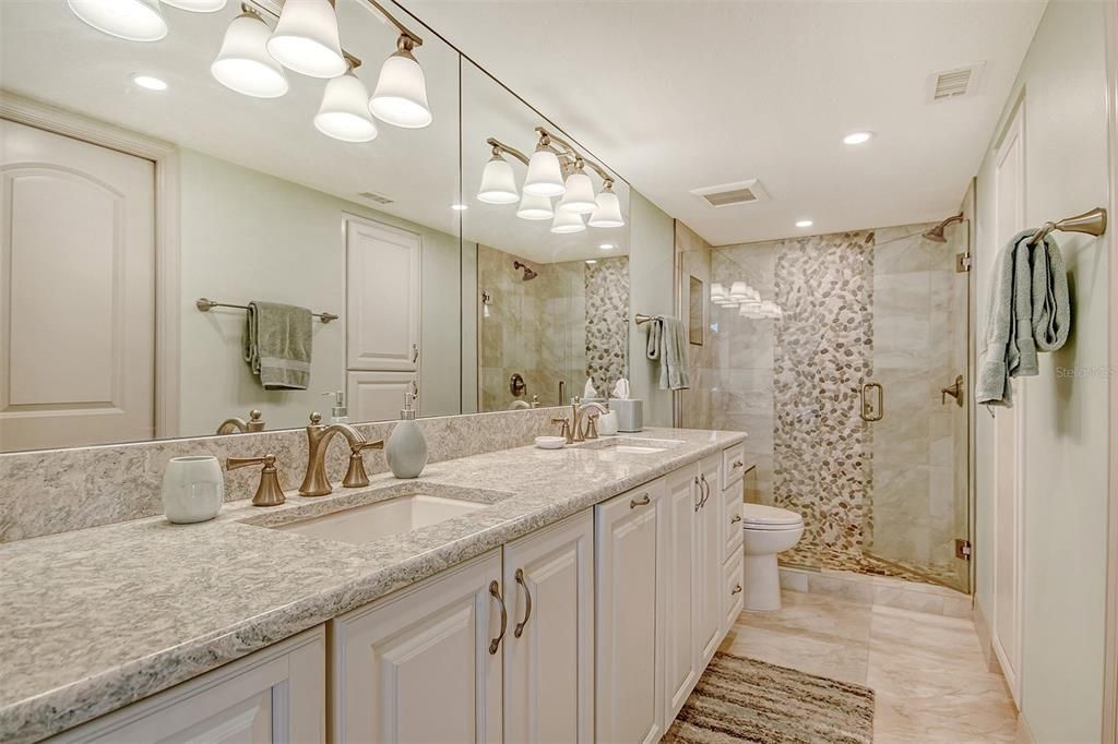 Active With Contract: $1,395,000 (2 beds, 2 baths, 1471 Square Feet)