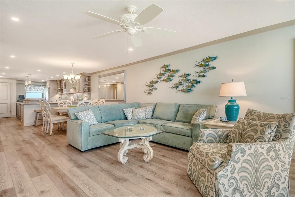 Active With Contract: $1,395,000 (2 beds, 2 baths, 1471 Square Feet)