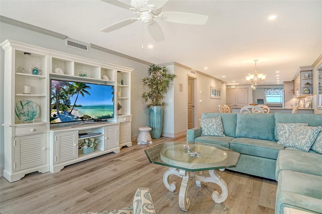 Active With Contract: $1,395,000 (2 beds, 2 baths, 1471 Square Feet)