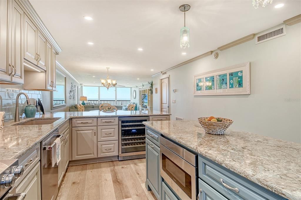 Active With Contract: $1,395,000 (2 beds, 2 baths, 1471 Square Feet)