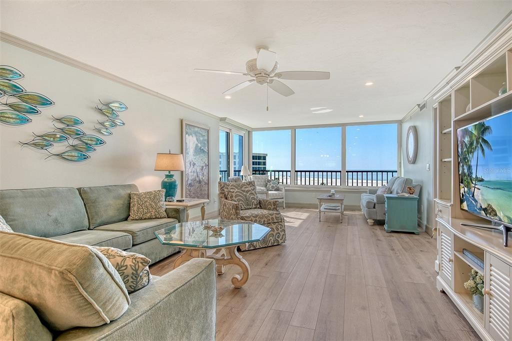 Active With Contract: $1,395,000 (2 beds, 2 baths, 1471 Square Feet)