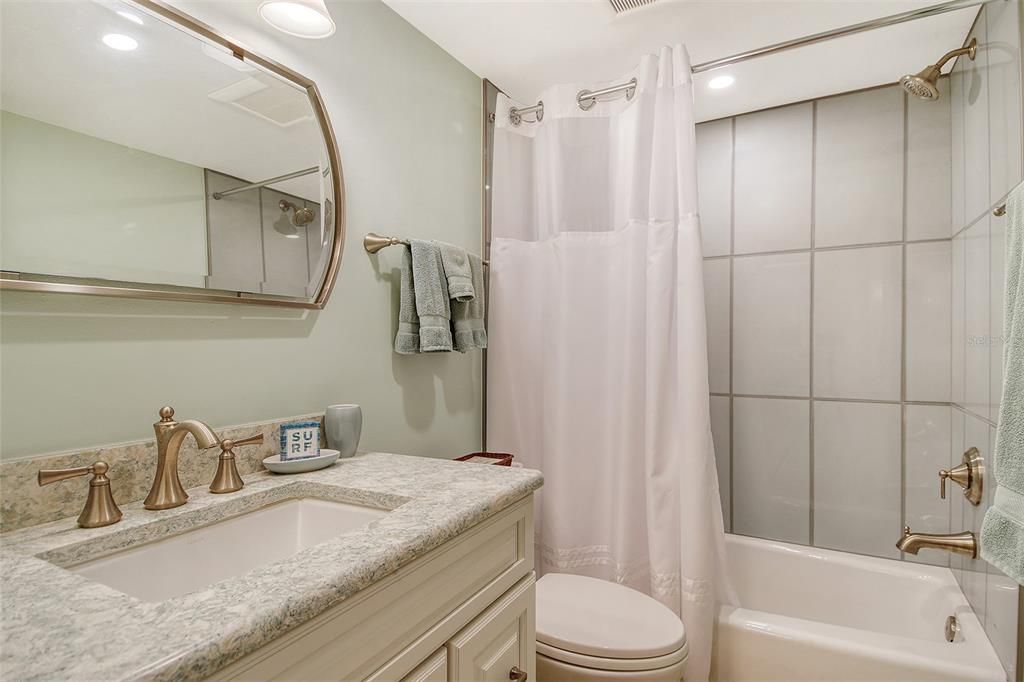 Active With Contract: $1,395,000 (2 beds, 2 baths, 1471 Square Feet)