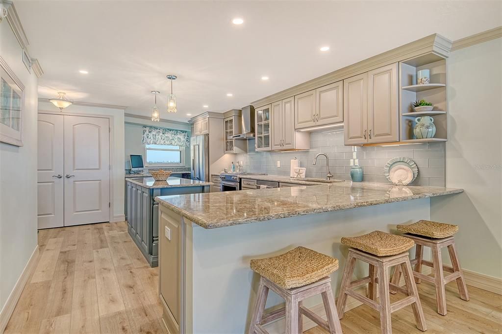 Active With Contract: $1,395,000 (2 beds, 2 baths, 1471 Square Feet)