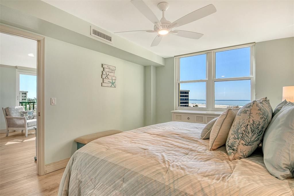 Active With Contract: $1,395,000 (2 beds, 2 baths, 1471 Square Feet)
