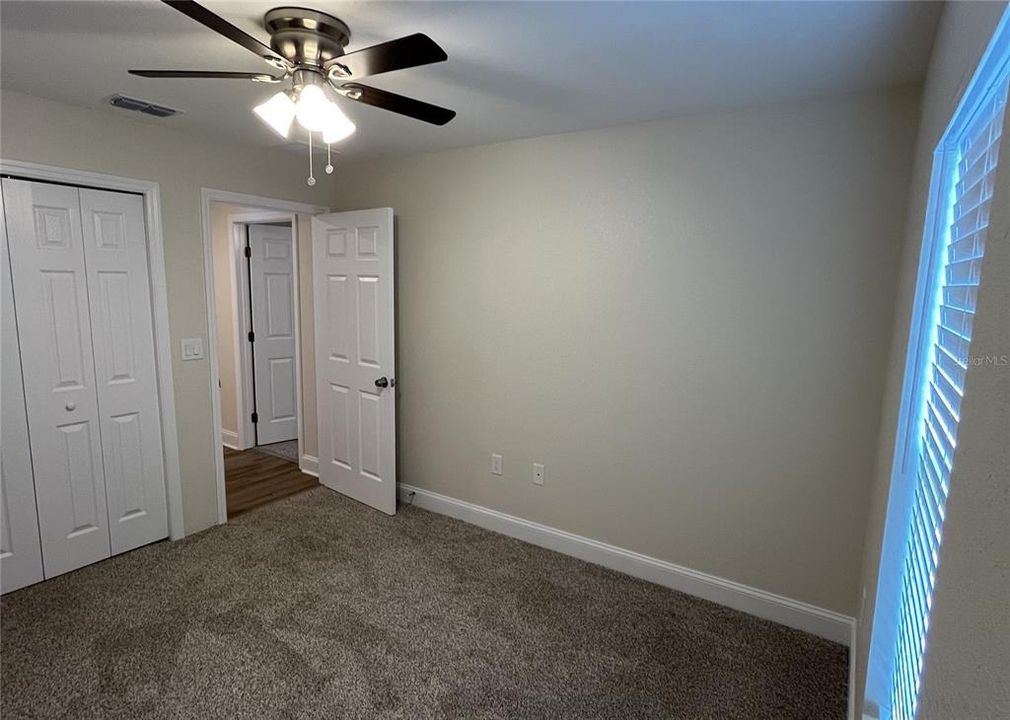 Под контрактом: $274,500 (3 спален, 2 ванн, 1322 Квадратных фут)