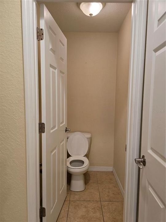 合同活跃: $217,116 (3 贝兹, 2 浴室, 1802 平方英尺)