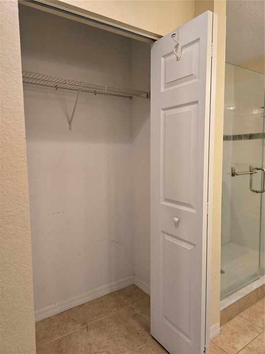 合同活跃: $217,116 (3 贝兹, 2 浴室, 1802 平方英尺)