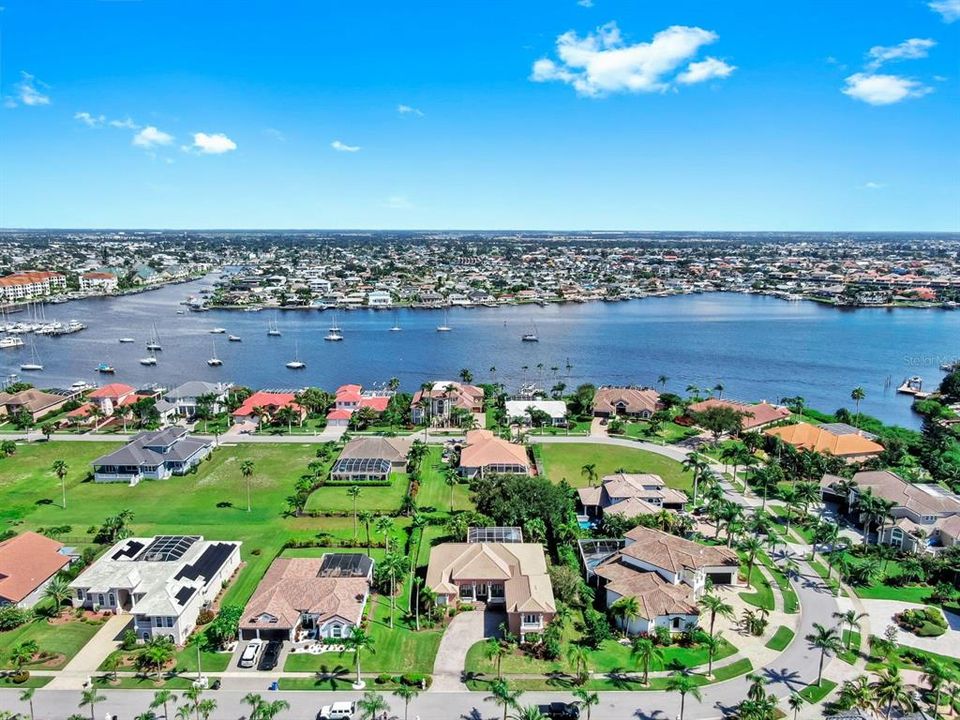 Active With Contract: $899,000 (5 beds, 4 baths, 3638 Square Feet)