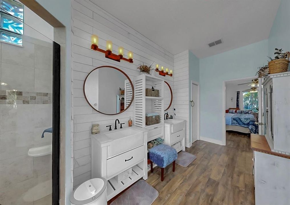 Active With Contract: $899,000 (5 beds, 4 baths, 3638 Square Feet)