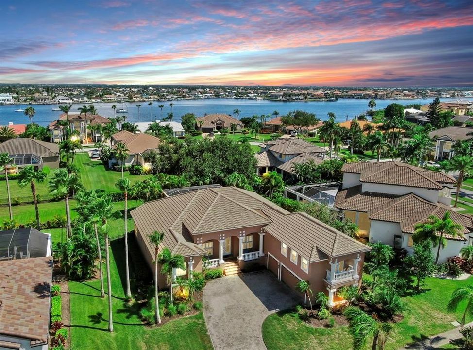 Active With Contract: $899,000 (5 beds, 4 baths, 3638 Square Feet)