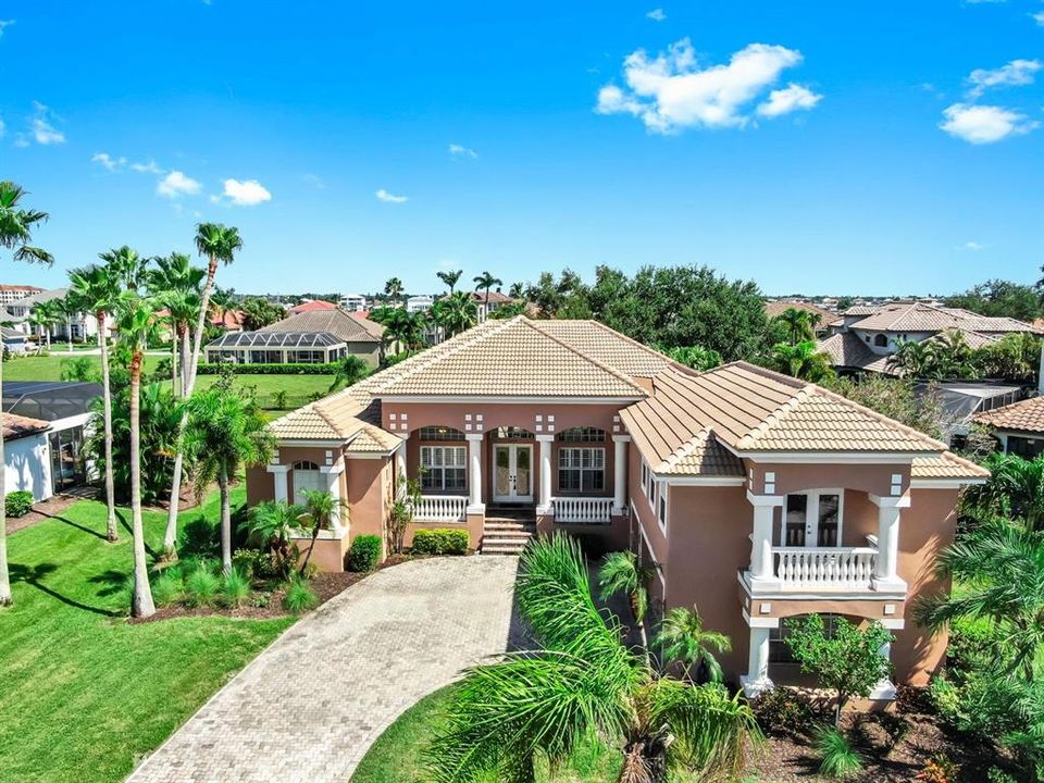 Active With Contract: $899,000 (5 beds, 4 baths, 3638 Square Feet)