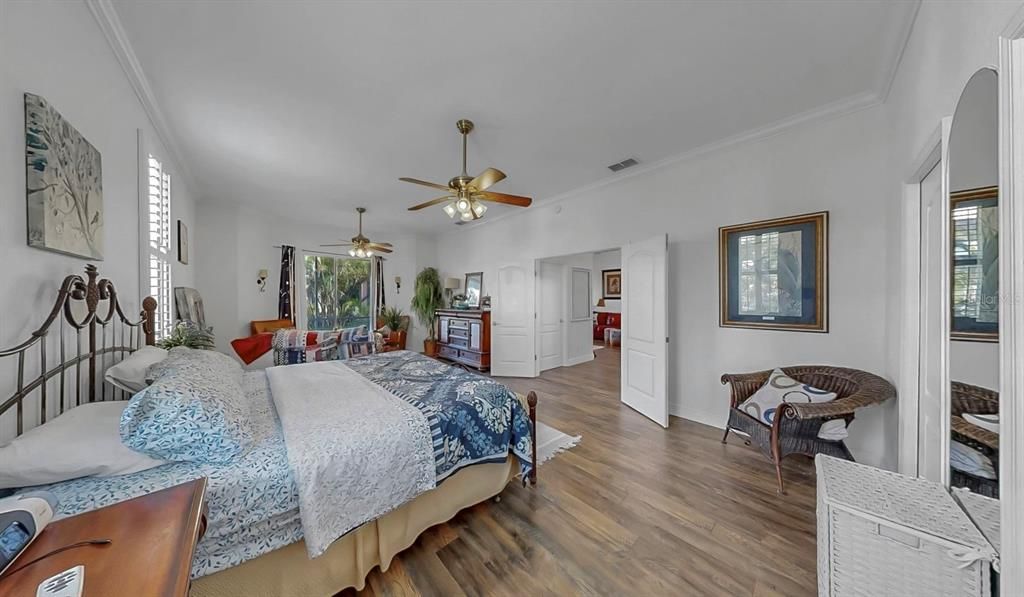 Active With Contract: $899,000 (5 beds, 4 baths, 3638 Square Feet)