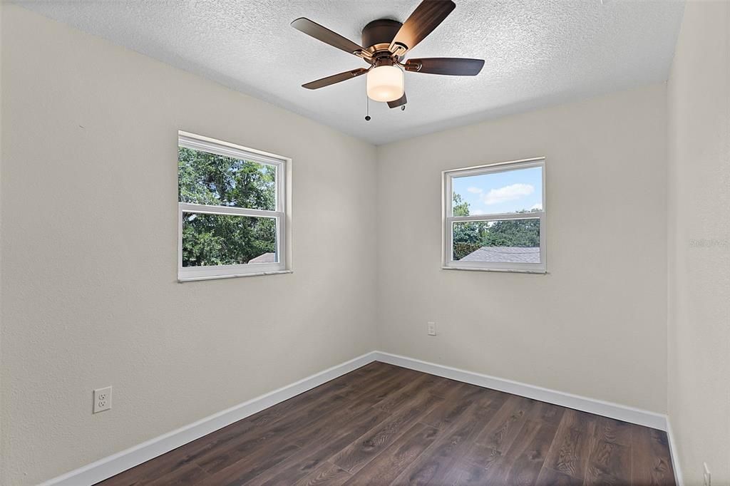 Active With Contract: $230,000 (4 beds, 1 baths, 972 Square Feet)