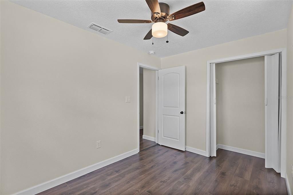 Active With Contract: $230,000 (4 beds, 1 baths, 972 Square Feet)