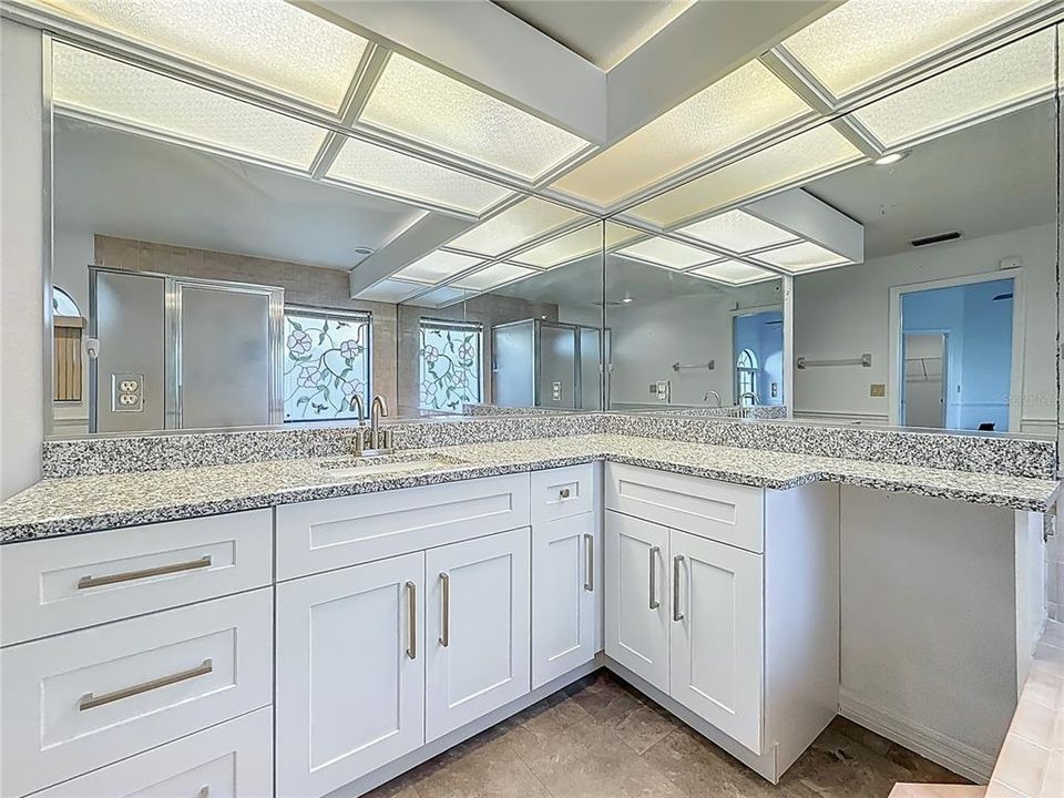 En Venta: $579,000 (5 camas, 3 baños, 3084 Pies cuadrados)