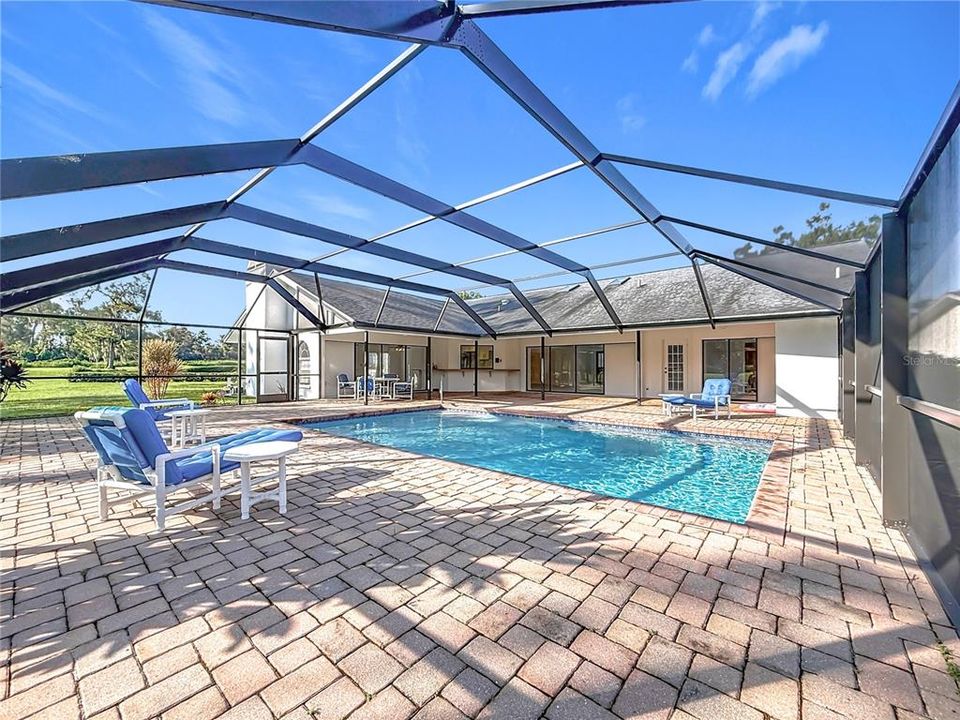 En Venta: $579,000 (5 camas, 3 baños, 3084 Pies cuadrados)