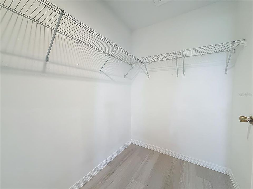 En Venta: $579,000 (5 camas, 3 baños, 3084 Pies cuadrados)