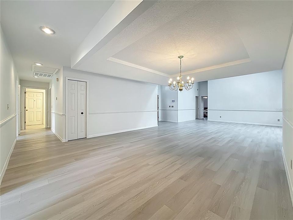 En Venta: $579,000 (5 camas, 3 baños, 3084 Pies cuadrados)