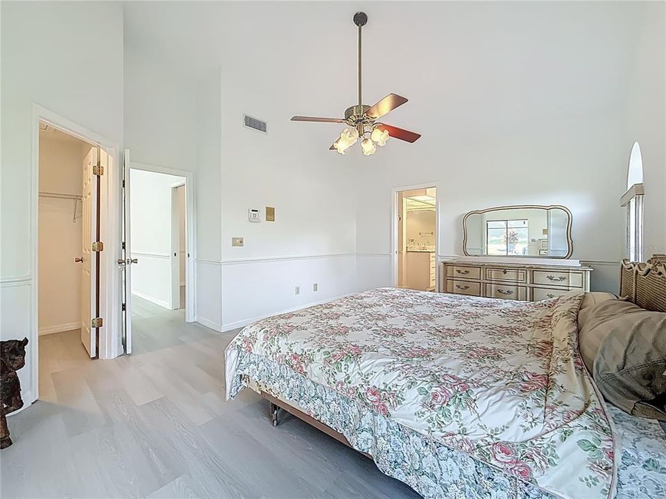 En Venta: $579,000 (5 camas, 3 baños, 3084 Pies cuadrados)