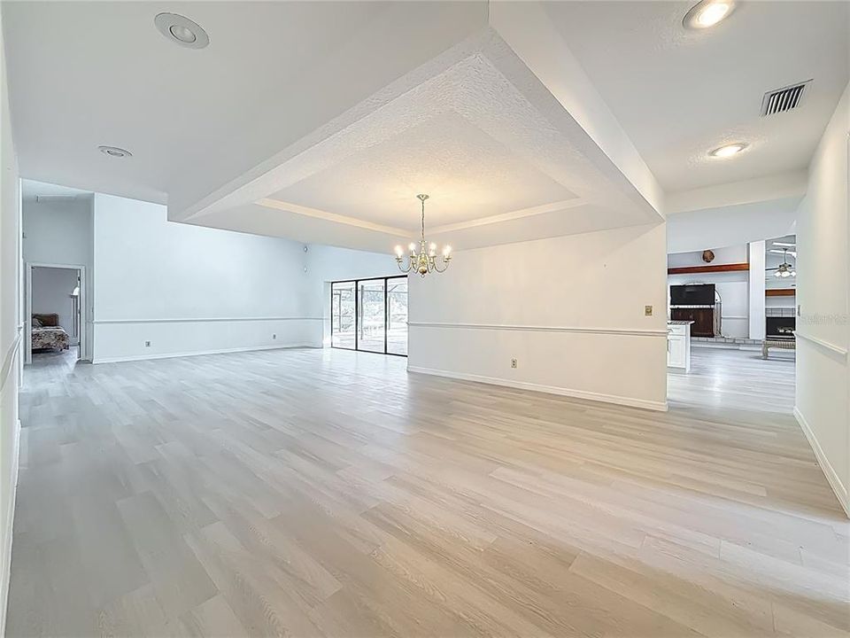 En Venta: $579,000 (5 camas, 3 baños, 3084 Pies cuadrados)