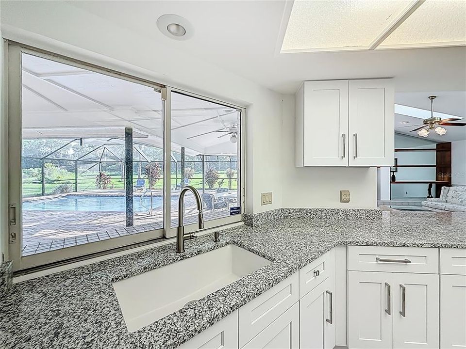 En Venta: $579,000 (5 camas, 3 baños, 3084 Pies cuadrados)