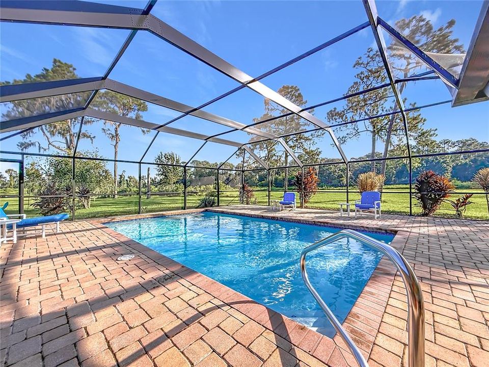 En Venta: $579,000 (5 camas, 3 baños, 3084 Pies cuadrados)