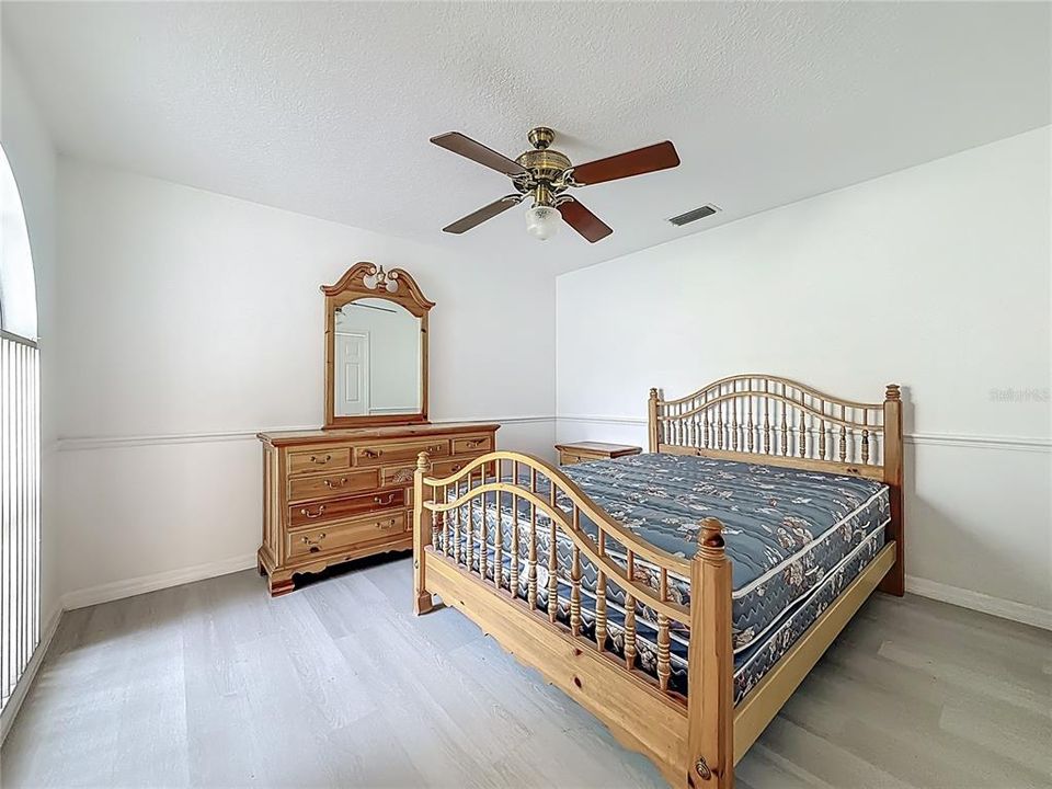 En Venta: $579,000 (5 camas, 3 baños, 3084 Pies cuadrados)