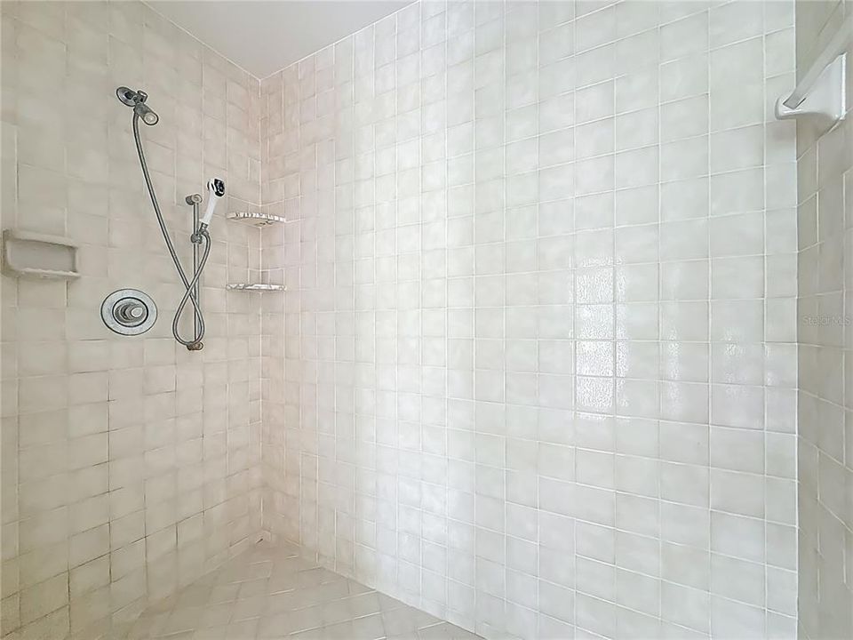 En Venta: $579,000 (5 camas, 3 baños, 3084 Pies cuadrados)