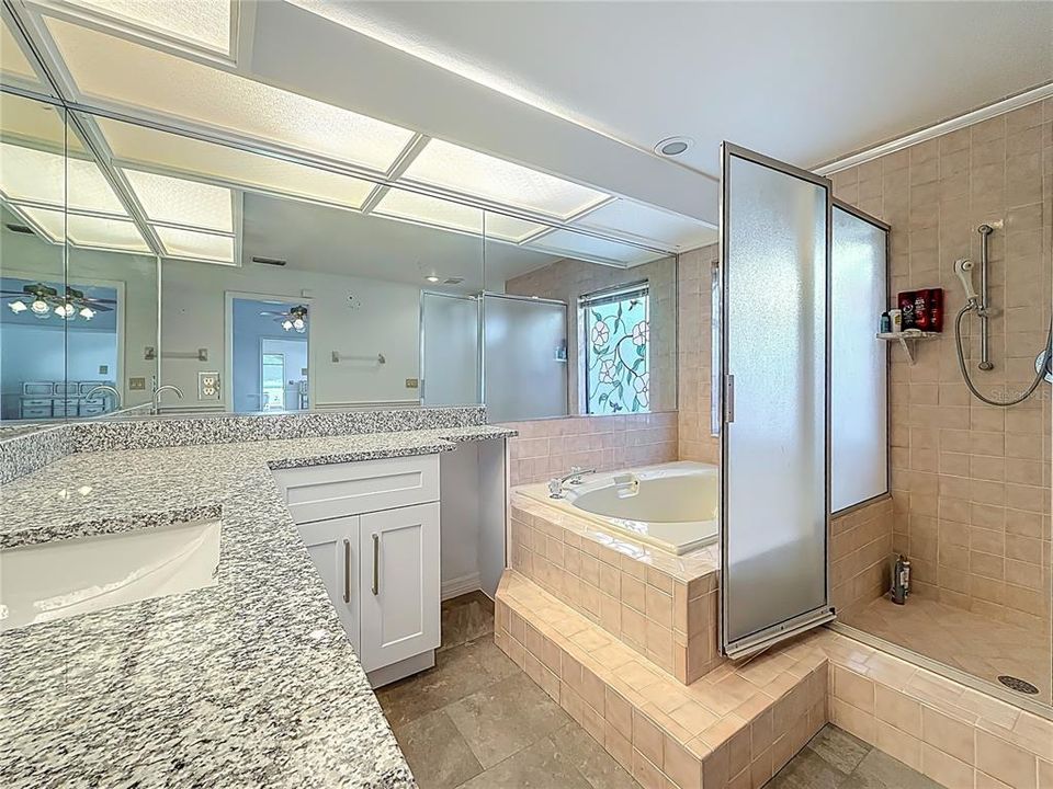 En Venta: $579,000 (5 camas, 3 baños, 3084 Pies cuadrados)