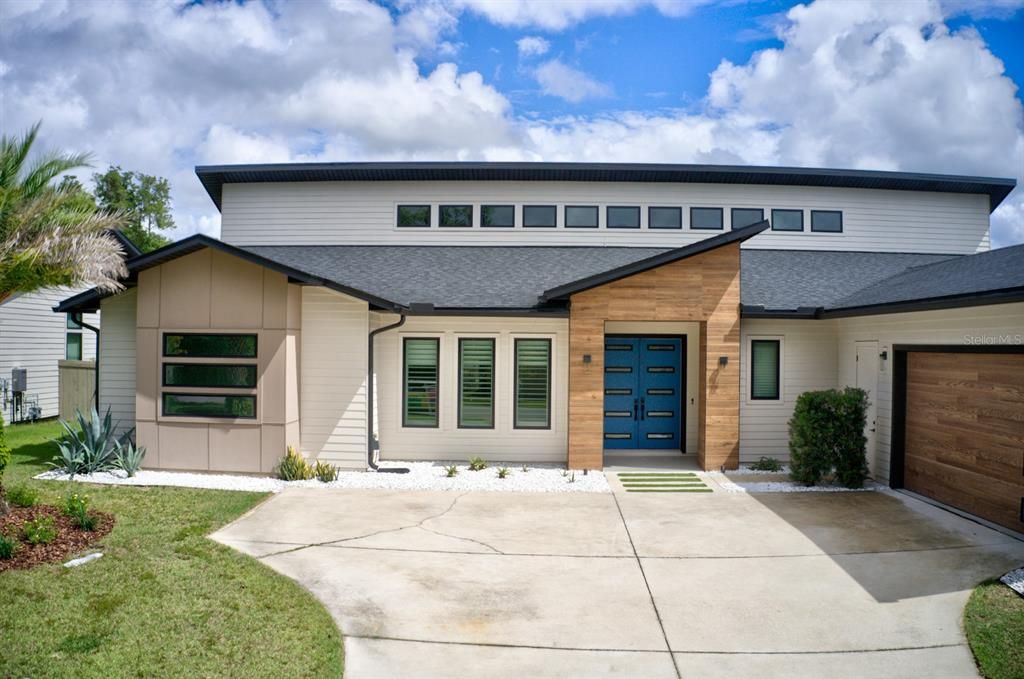 For Sale: $799,900 (4 beds, 4 baths, 3156 Square Feet)