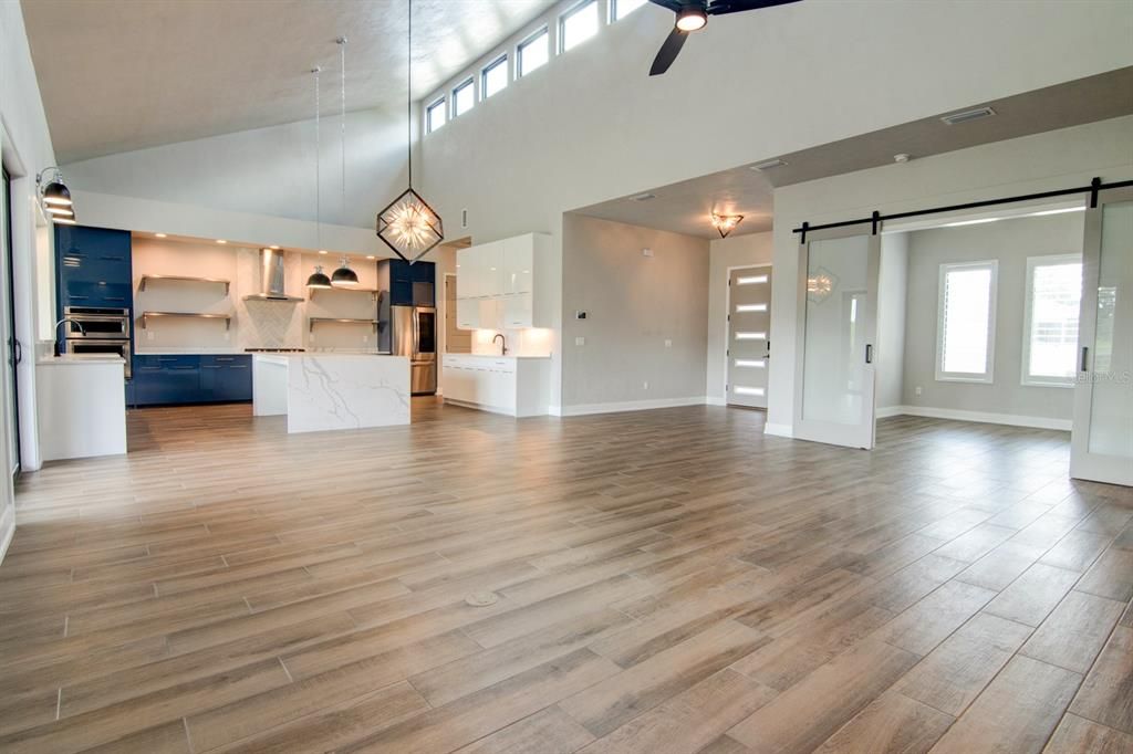 For Sale: $799,900 (4 beds, 4 baths, 3156 Square Feet)