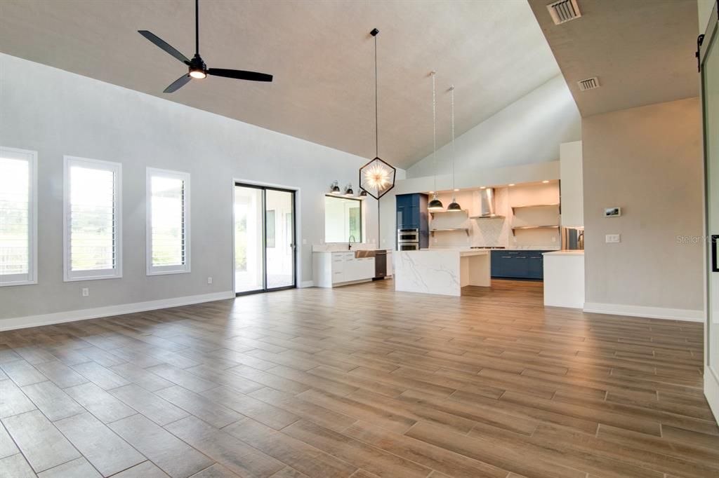 For Sale: $799,900 (4 beds, 4 baths, 3156 Square Feet)