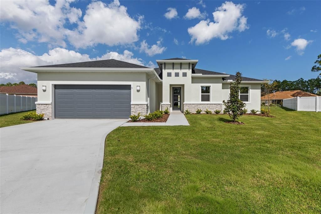 合同活跃: $389,900 (3 贝兹, 2 浴室, 1983 平方英尺)