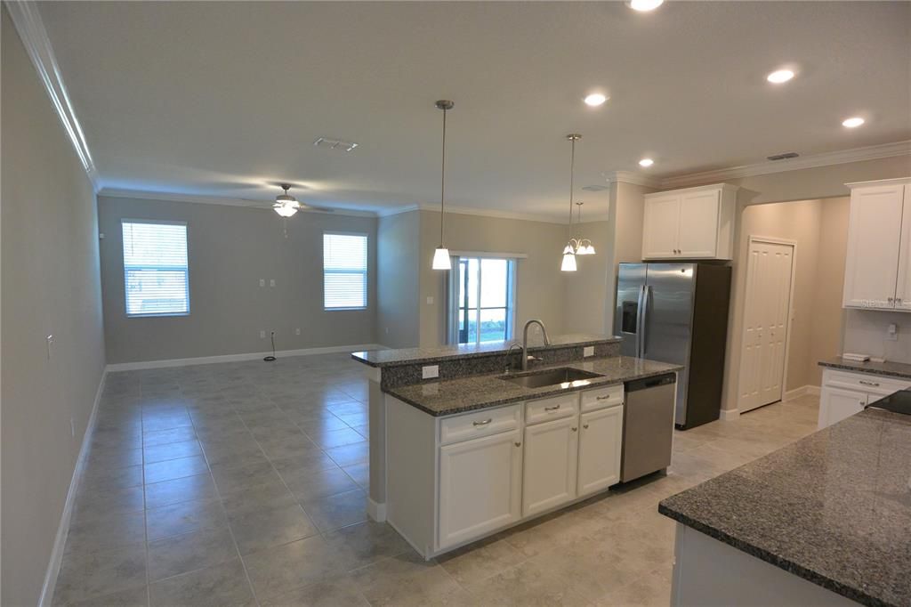 For Rent: $2,650 (3 beds, 2 baths, 2319 Square Feet)