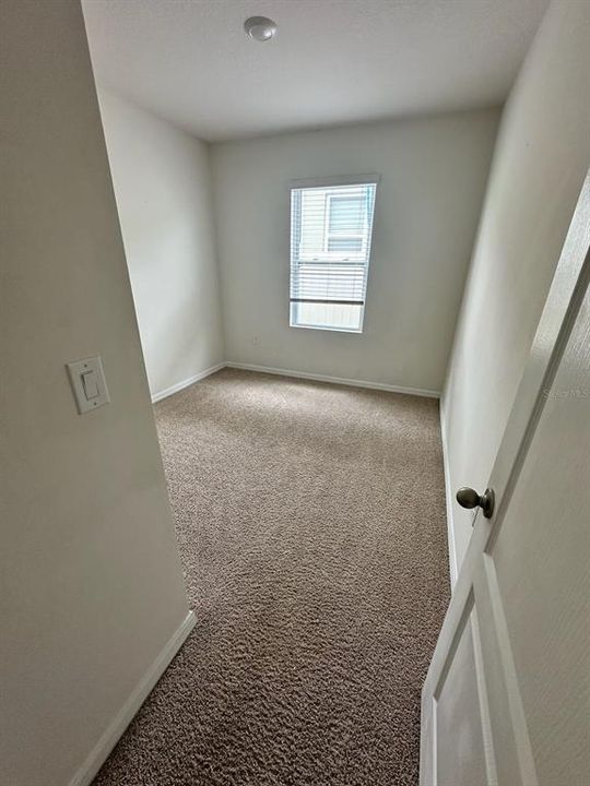 合同活跃: $249,900 (4 贝兹, 2 浴室, 1500 平方英尺)