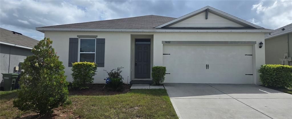 合同活跃: $249,900 (4 贝兹, 2 浴室, 1500 平方英尺)