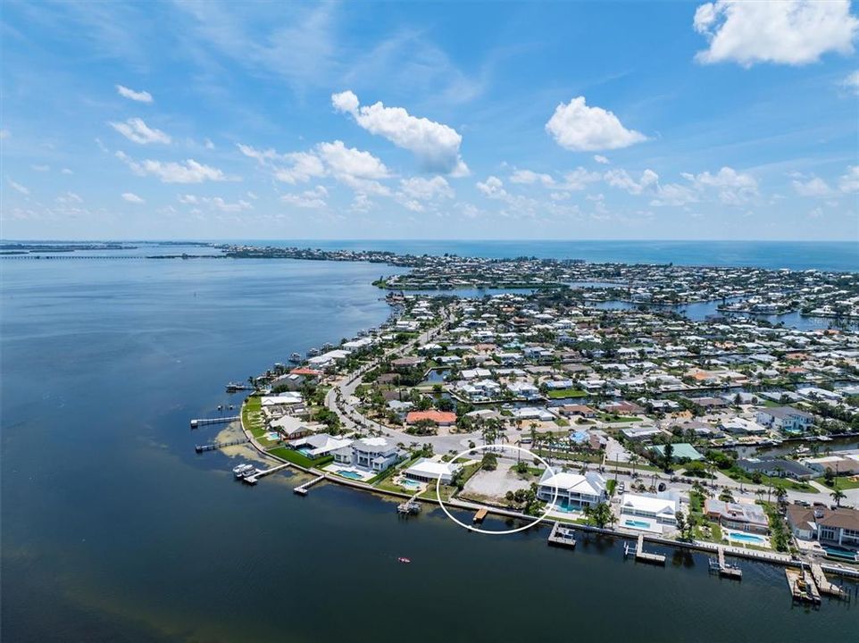 待售: $4,200,000 (0.34 acres)