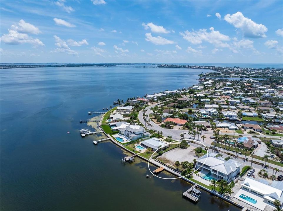 待售: $4,200,000 (0.34 acres)