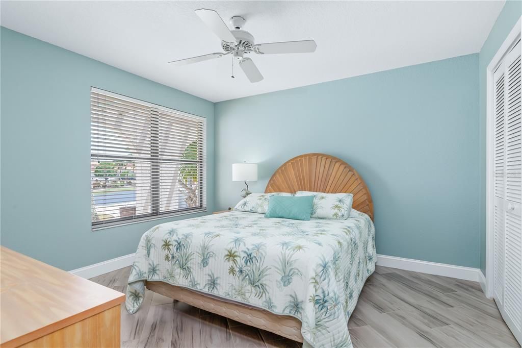 For Sale: $349,000 (2 beds, 2 baths, 1635 Square Feet)