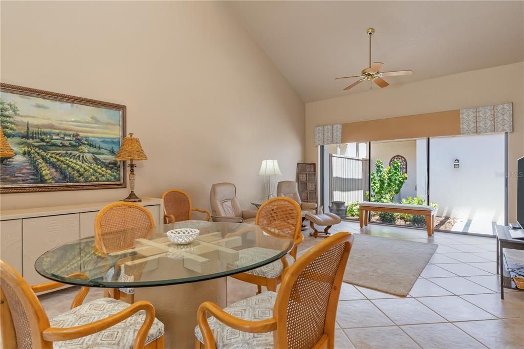 For Sale: $349,000 (2 beds, 2 baths, 1635 Square Feet)