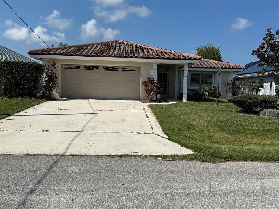 Recently Sold: $440,000 (3 beds, 2 baths, 1695 Square Feet)