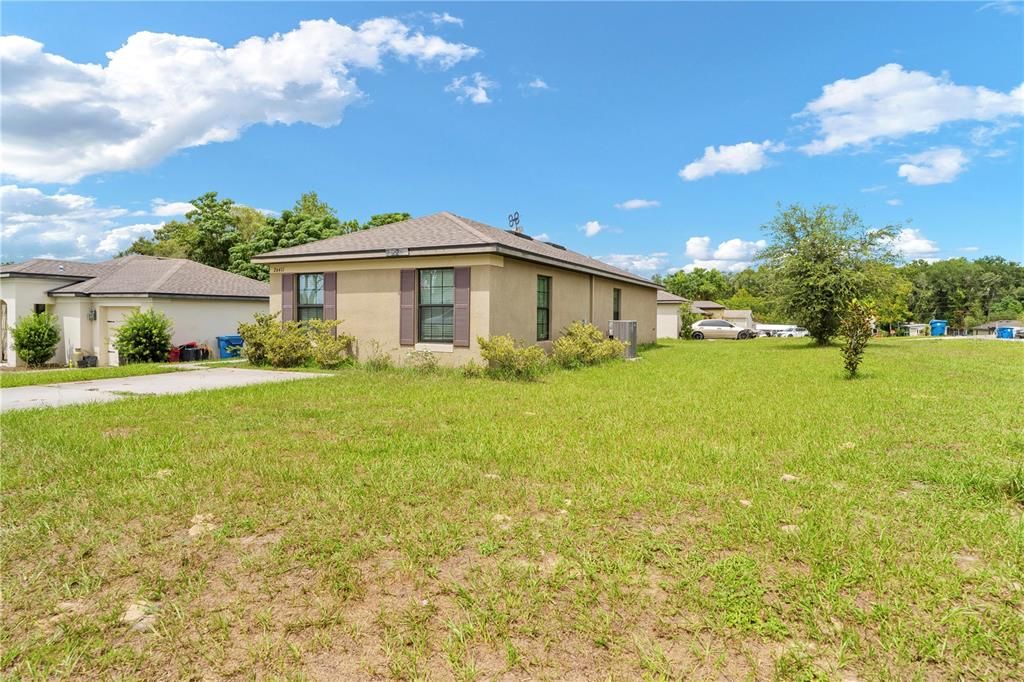 Vendido Recientemente: $160,000 (2 camas, 2 baños, 1000 Pies cuadrados)
