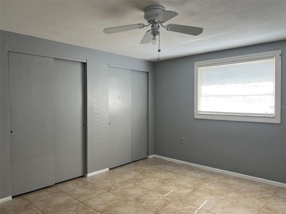 Active With Contract: $1,450 (2 beds, 1 baths, 905 Square Feet)