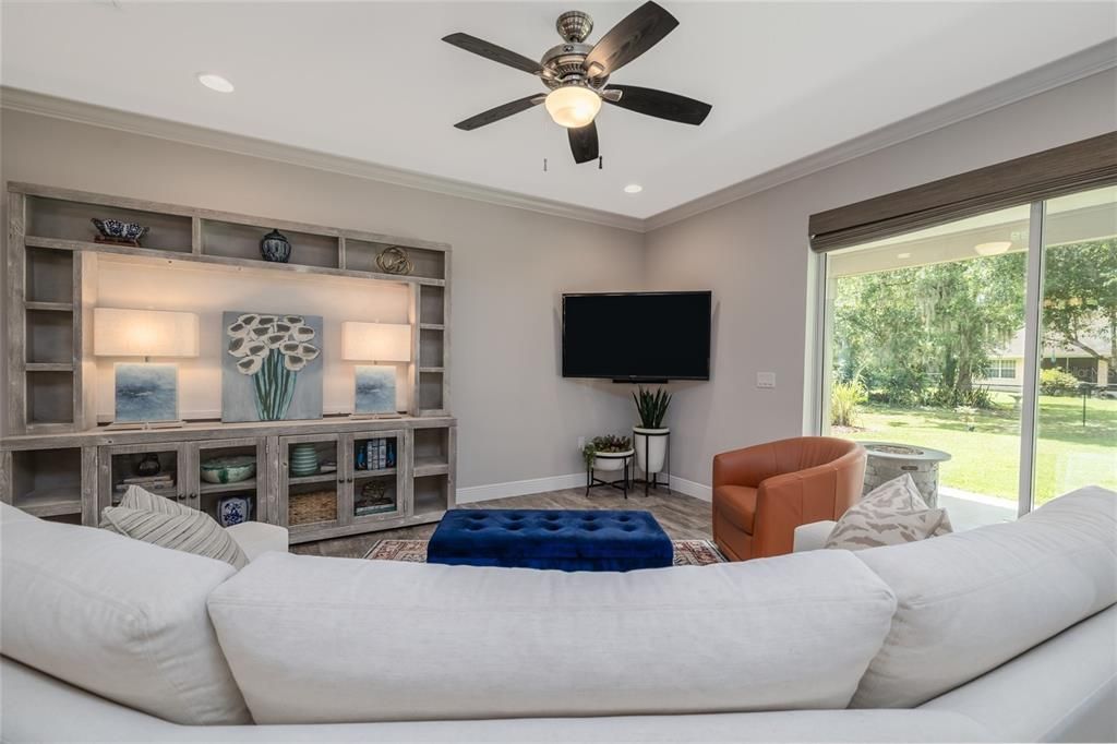 Active With Contract: $399,000 (3 beds, 2 baths, 1798 Square Feet)