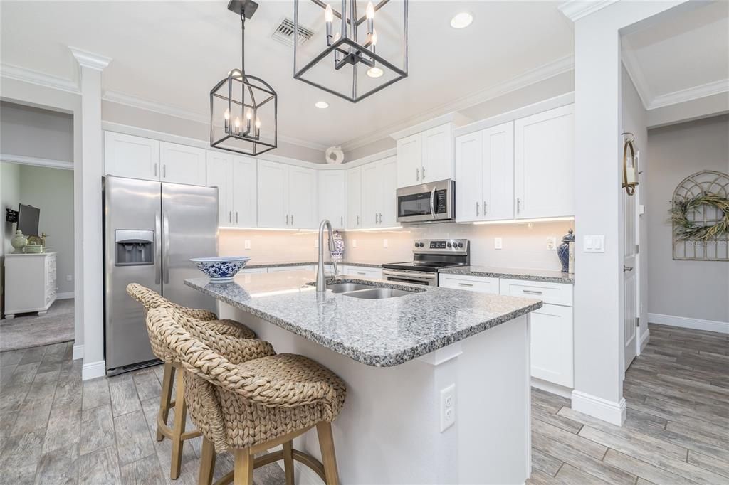 Active With Contract: $399,000 (3 beds, 2 baths, 1798 Square Feet)