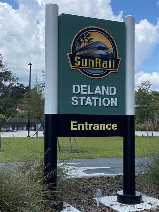 Active With Contract: $399,000 (3 beds, 2 baths, 1798 Square Feet)