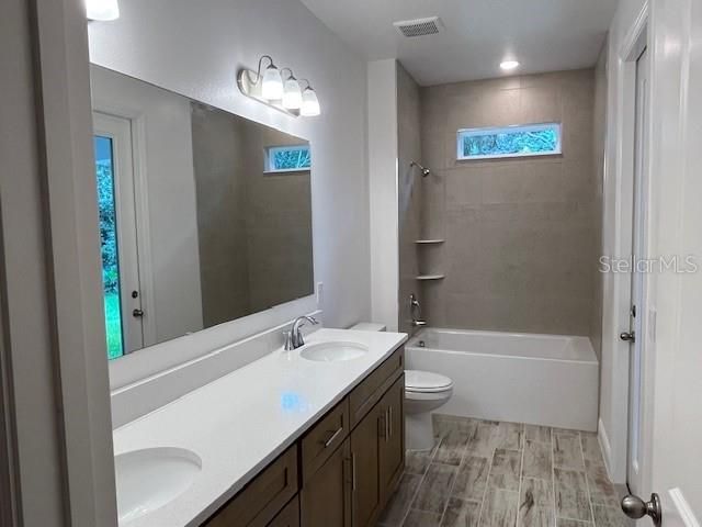 Active With Contract: $599,990 (4 beds, 3 baths, 3130 Square Feet)