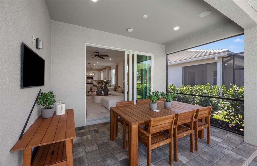 Active With Contract: $401,990 (3 beds, 2 baths, 1579 Square Feet)