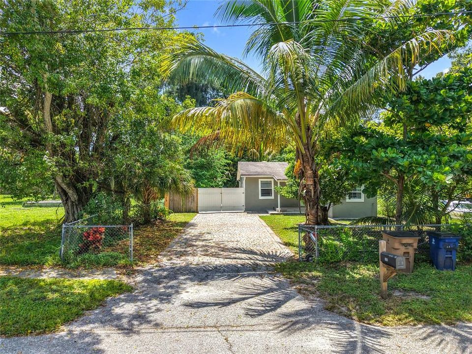 Recently Sold: $189,000 (3 beds, 2 baths, 926 Square Feet)