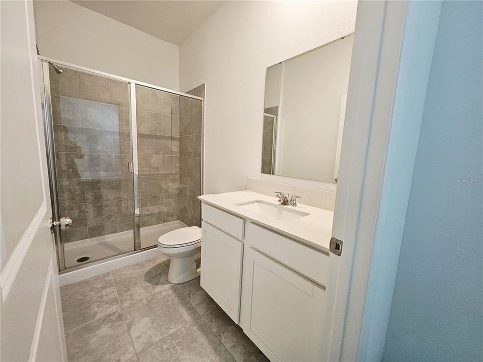 出租: $1,200 (1 贝兹, 1 浴室, 2080 平方英尺)